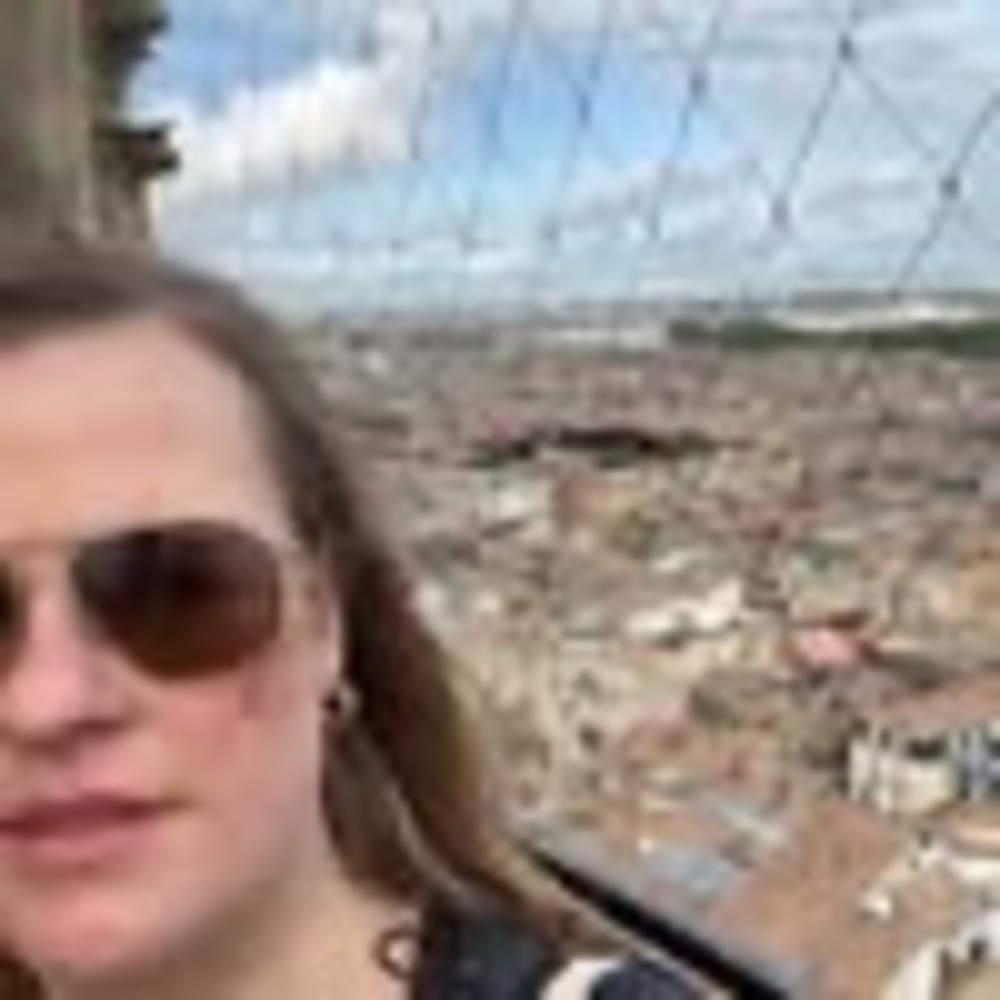 Meet your Posher, Eva